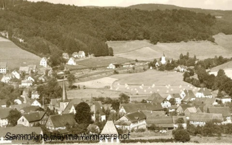 Blick auf Dorlar und die Bahnanlage im Hintergrund in den 1950-er Jahren