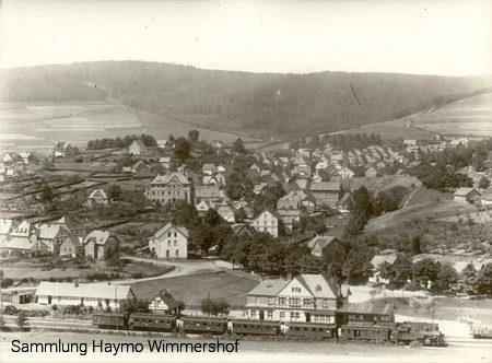 Fredeburg mit seiner Bahnanlage im Vordergrund um 1930
