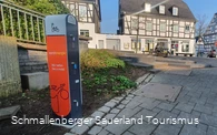 E-Bike Ladestation auf dem Kirchplatz in Bad Fredeburg