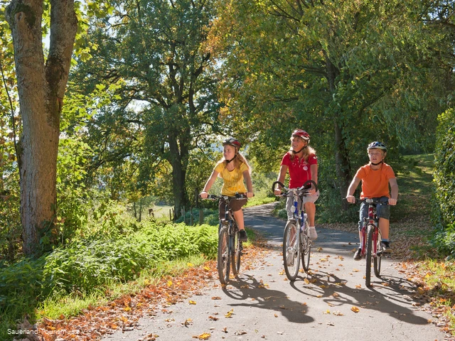 Fahrrad fahren auf der Kinderland Trekking-Radroute